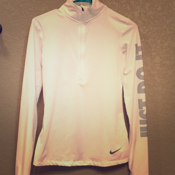 NIKE DRI-FIT - Picture 2 of 6